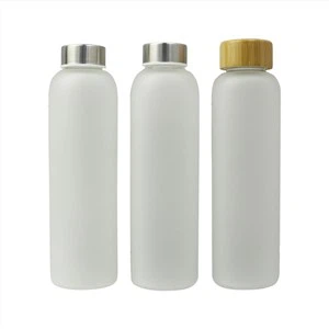 Matinio stiklo purškiamas vandens butelis